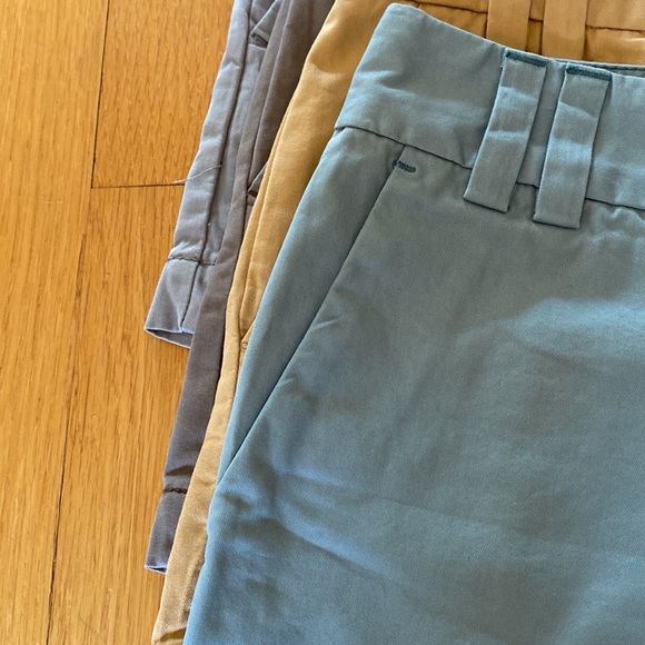 BUNDLE OF LOFT SHORTS - Picture 4 of 6